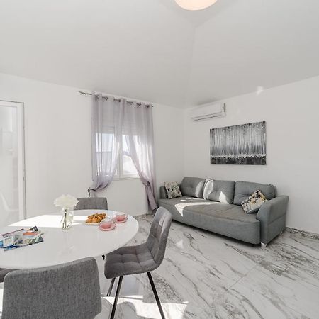 Apartments Marina Бибине Екстериор снимка