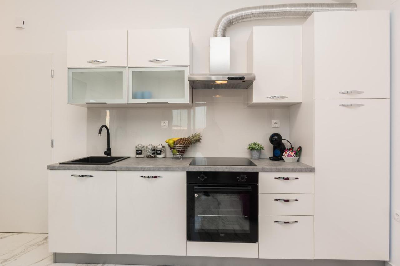 Apartments Marina Бибине Екстериор снимка