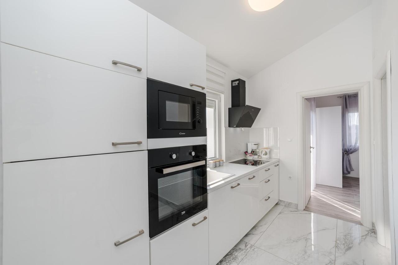 Apartments Marina Бибине Екстериор снимка